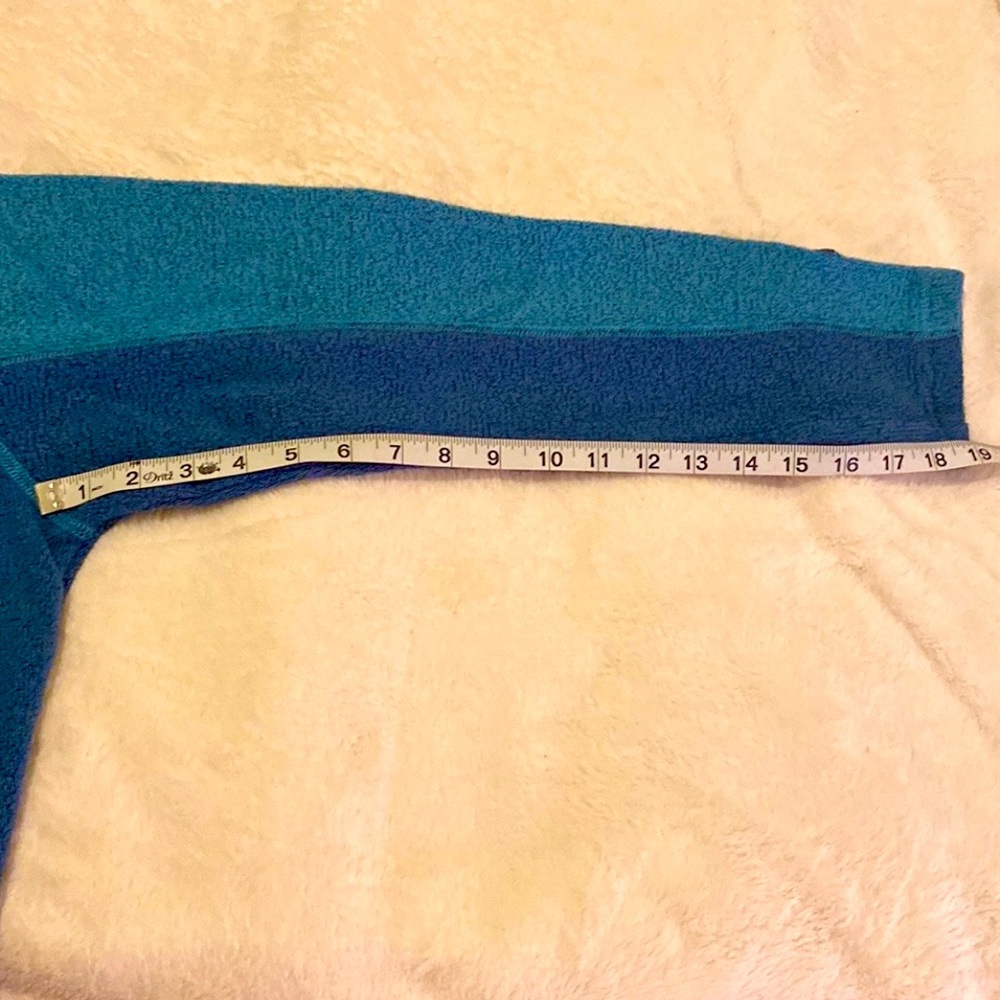 KUHL Cozy 2 tones blue fleece, Size Small, no zippered. - Picture 5 of 5